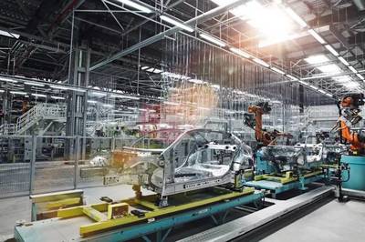 北京奔馳第200萬(wàn)輛整車下線，前驅(qū)車工廠落成開(kāi)啟物流新篇章